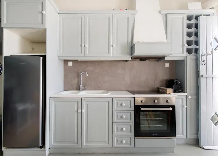 Dom wakacyjny Almyra Seaview Maisonette In Nausa